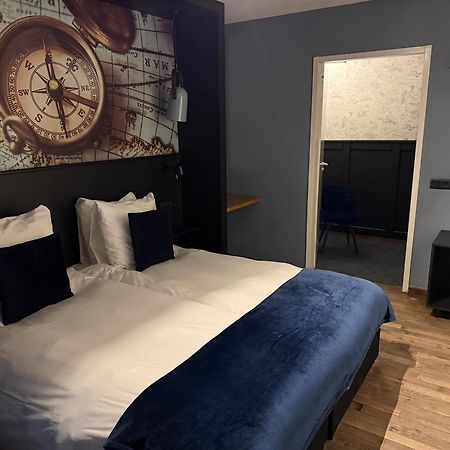 Hotel Pension De Tipmast Bladel Exteriör bild